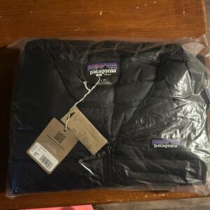 Men’s Patagonia down sweater jacket